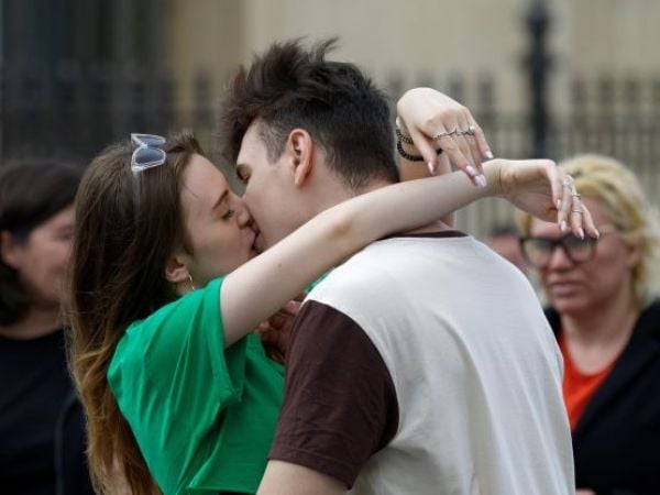 Las enfermedades que pueden transmitir los besos