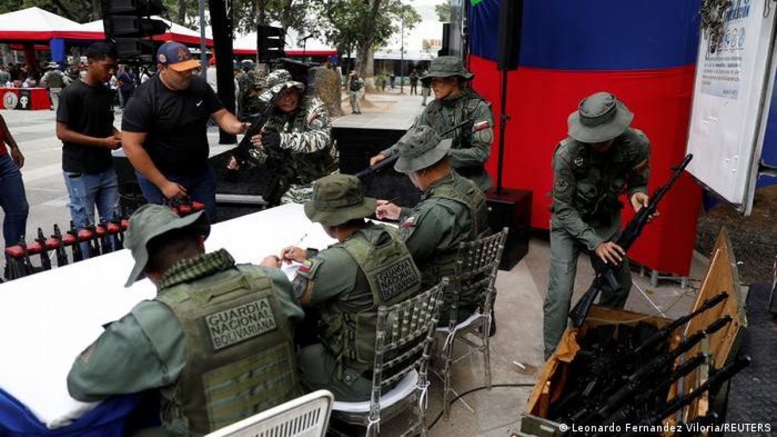 Maduro llama a vigía permanente por EE.UU.