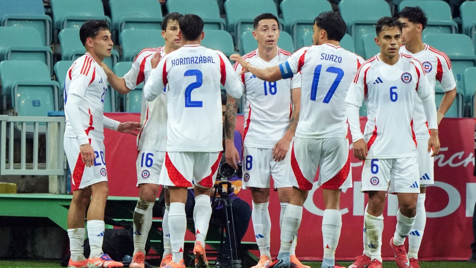 Los hinchas apuntaron sus críticas contra Nicolás Córdova