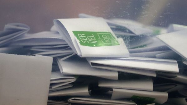 Votos. Hora primeros resultados elecciones 2025