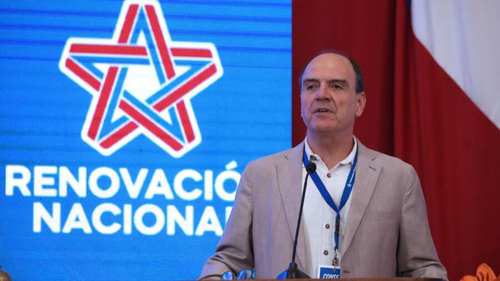 Monckeberg destaca "fracaso total" de Chile Vamos y RN tras elecciones