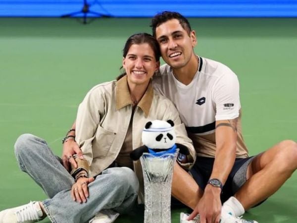 El padre de Alejandro Tabilo arremetió en su contra por polémica con el presidente de la Fetech