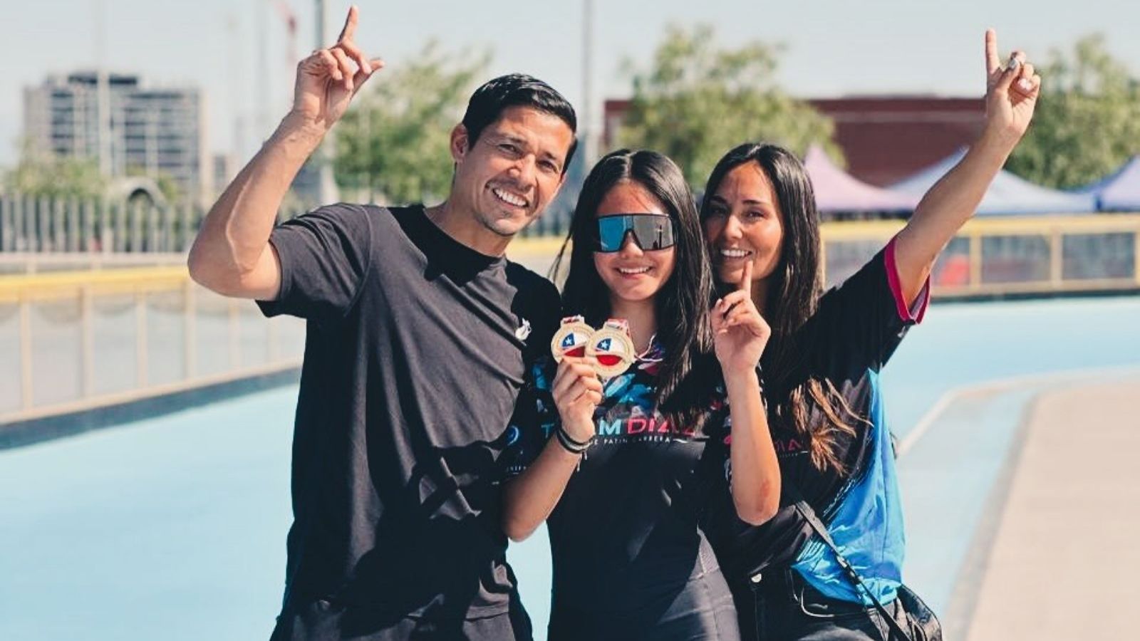 Matías Fernández, Aylén Fernández y Alejandra Santelices