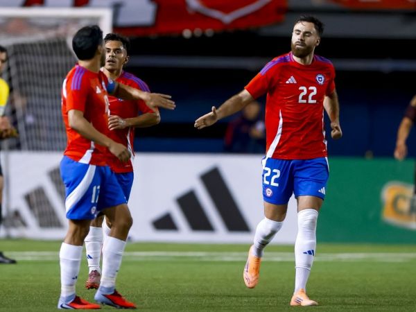 Chile disputa su último amistoso del año en Sochi ante Perú