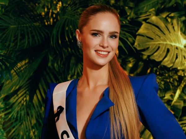 Inna Moll causó furor con su traje típico