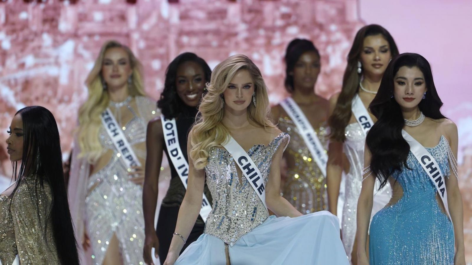 Claude Makélélé anunció su renuncia al Miss Universo