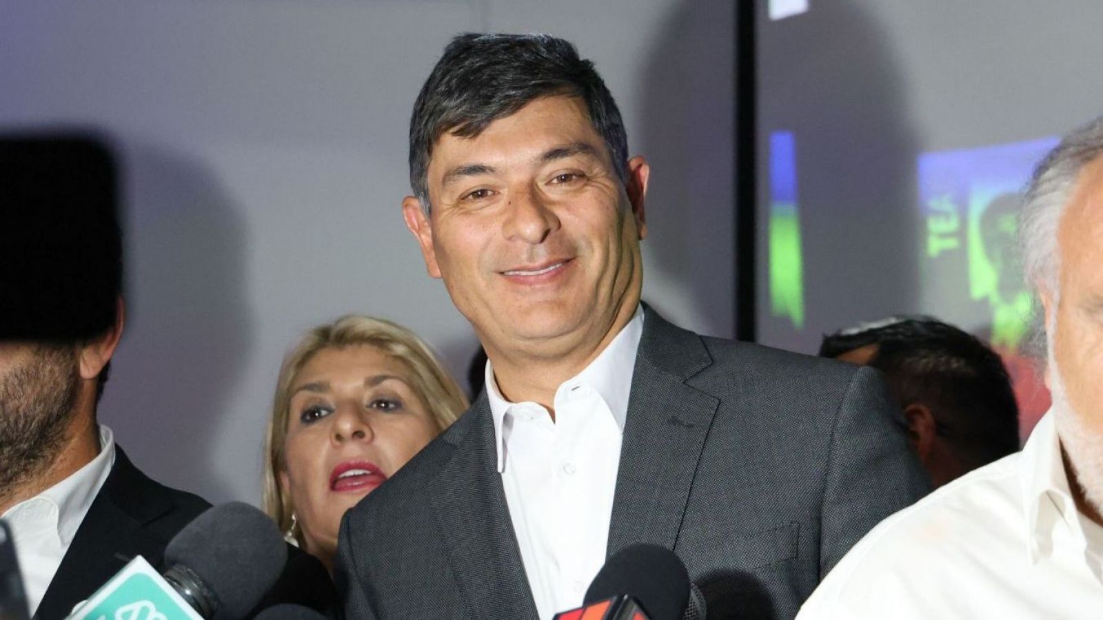 Parisi adelanta resultados de estudio del voto PDG