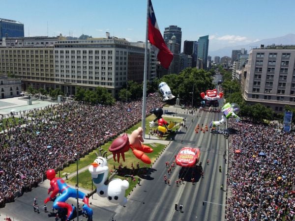 Paris Parade este domingo