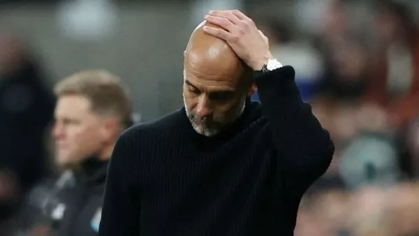 Pep Guardiola protagonizó una polémica escena tras la derrota del Manchester City ante Newcastle.