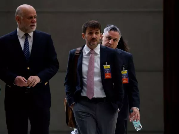 Cuántos votos se requieren para aprobar la AC contra Pardow