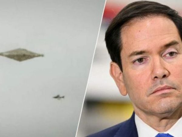 Marco Rubio y un ovni, capturas de Age of Disclosure