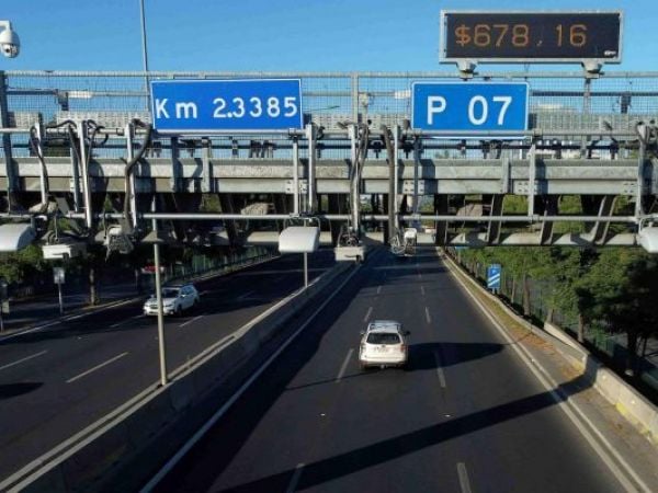 Tag en una autopista