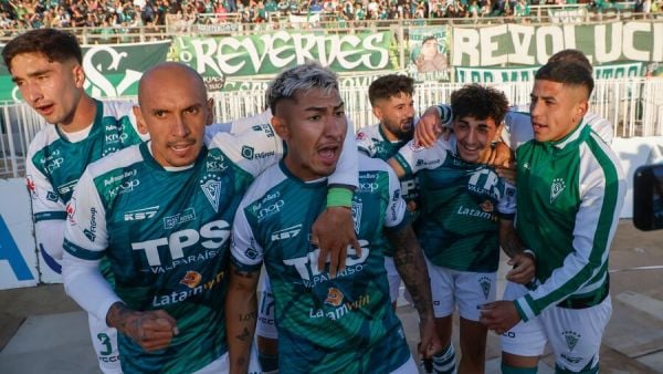 Ethan Espinoza en Wanderers