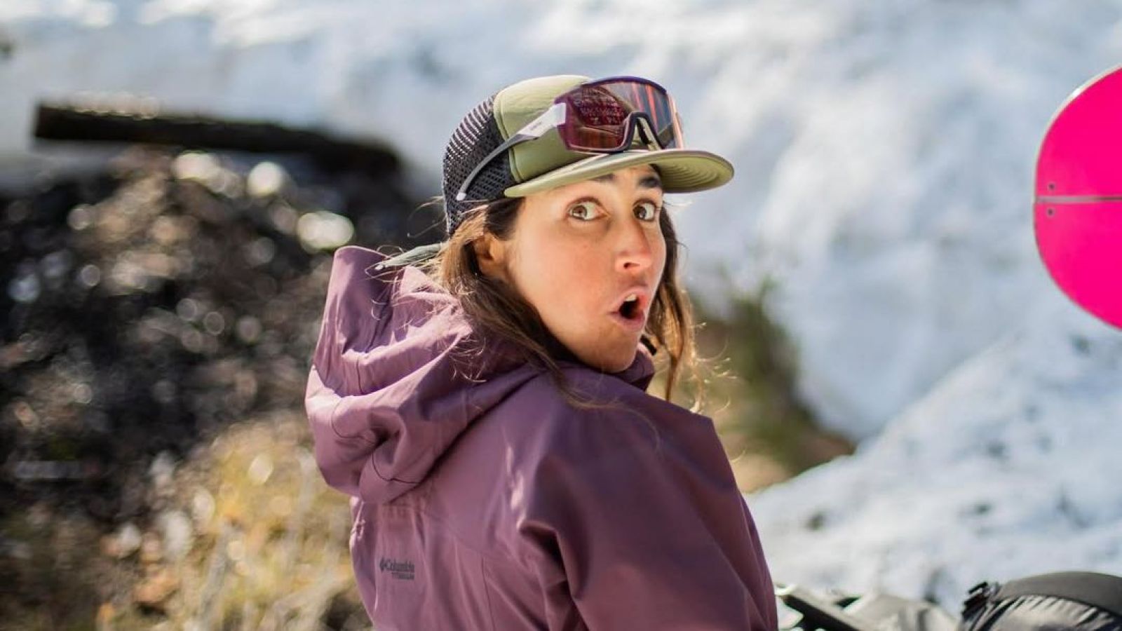 Isidora Assler, figura del snowboard chileno, inició una rifa para financiar su participación en Mundial de Freeride en Andorra.