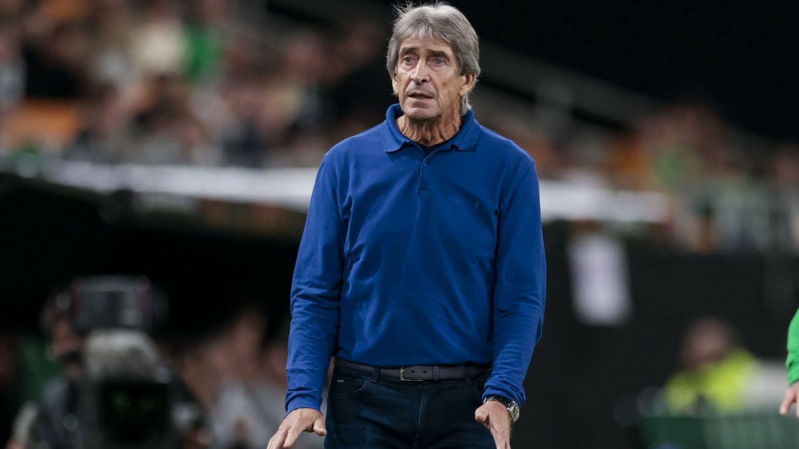 En España aseguran que Manuel Pellegrini renovará con Betis por un salario menor