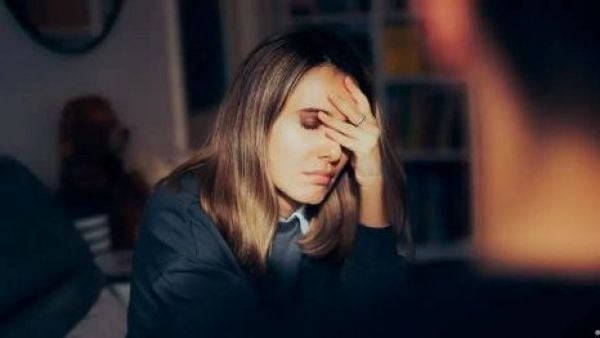 MUJER sexo casual desgaste emocional