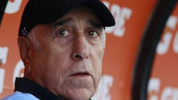 Nelson Acosta se encuentra bajo observación en una clínica de Rancagua tras sufrir un problema de salud.