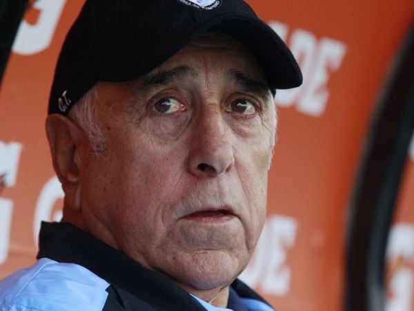 Nelson Acosta se encuentra bajo observación en una clínica de Rancagua tras sufrir un problema de salud.