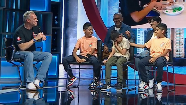 Martín Cárcamo con gemelos Silva Teletón.