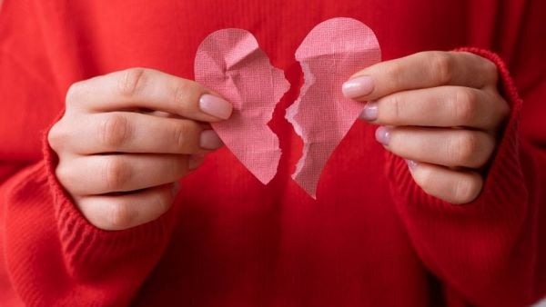 Corazón de papel roto. Cómo volver con mi ex