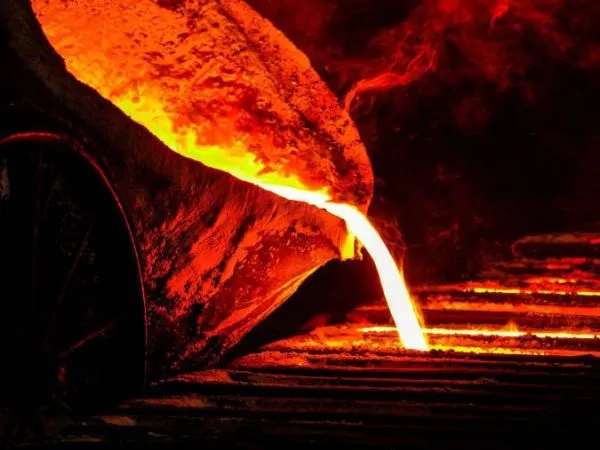 Precio del cobre sigue al alza y logra nuevo récord histórico
