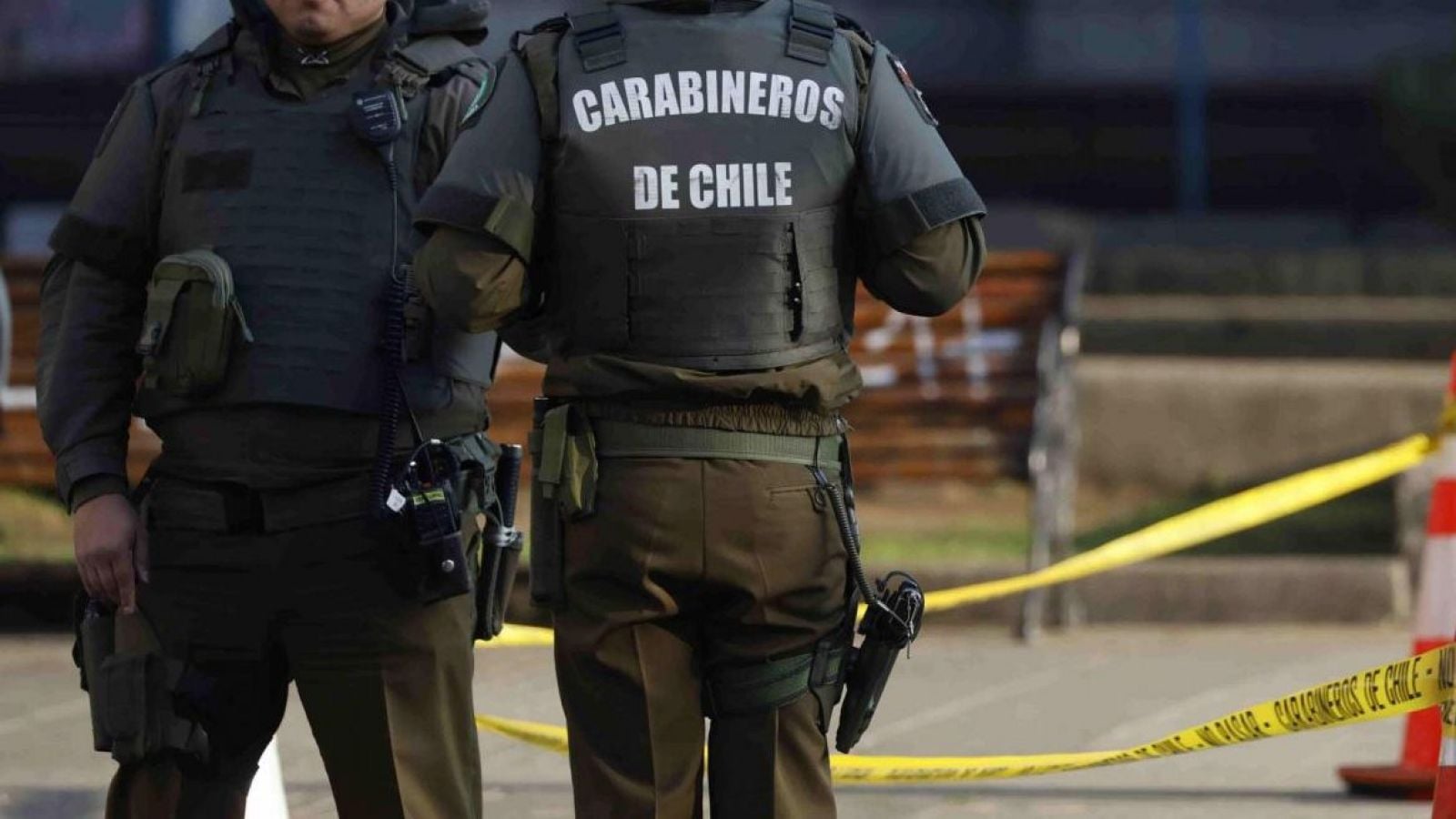 Carabinero y su armamento de servicio