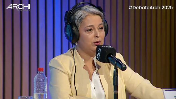 Jeannette Jara en debate ARCHI