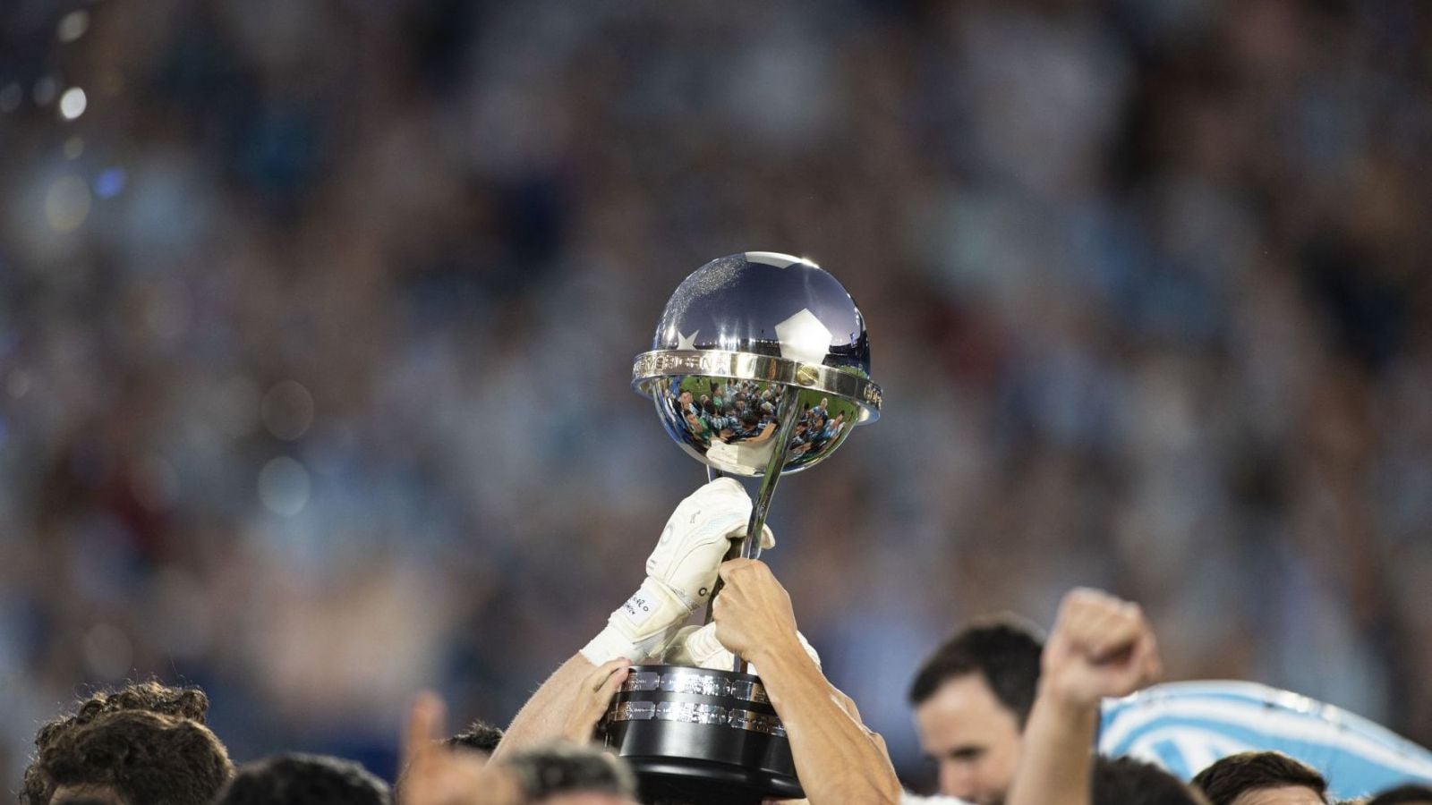 Universidad de Chile y Palestino en el top 10 de los clubes con más ganancias en la Copa Sudamericana