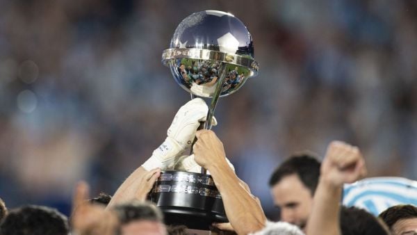 Universidad de Chile y Palestino en el top 10 de los clubes con más ganancias en la Copa Sudamericana