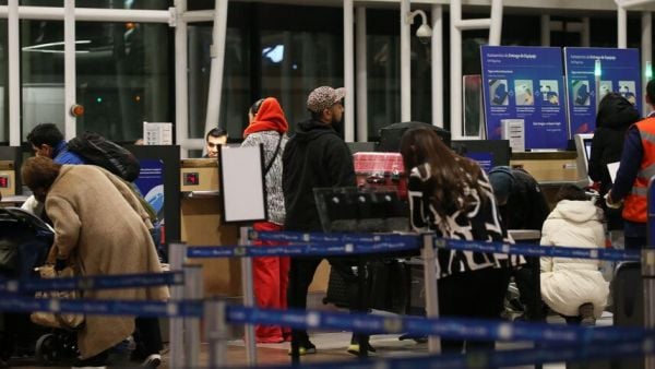 Alza en pasajes aéreos marcan leve inflación de noviembre