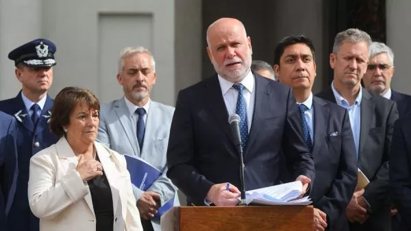 Gobierno y fronteras: 