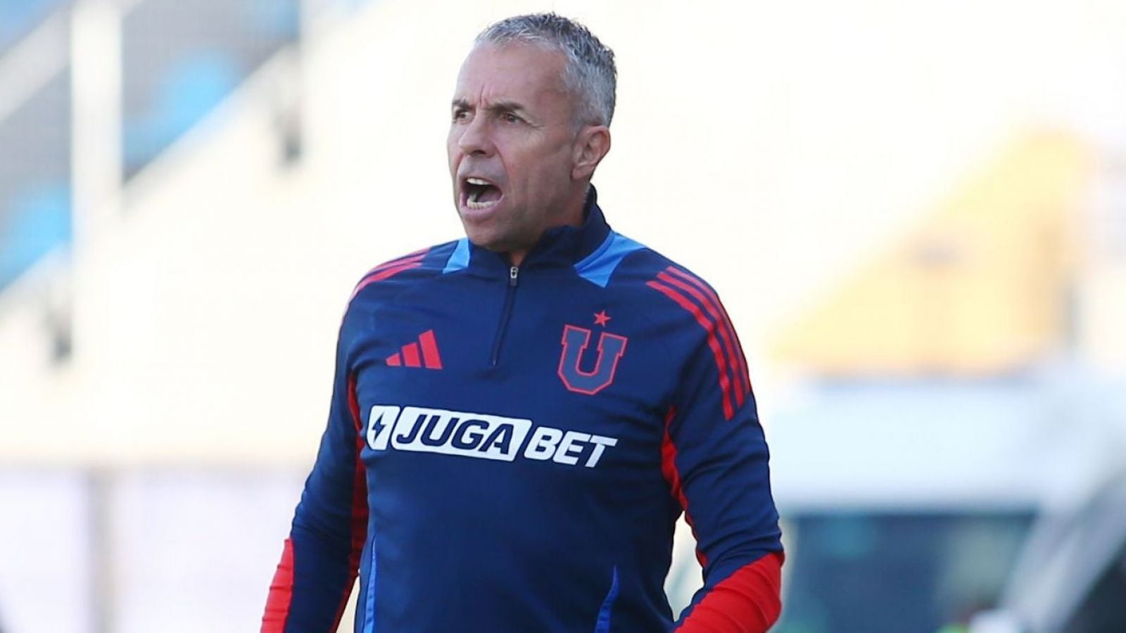 Gustavo Álvarez reaccionó molesto tras la victoria de la U que no fue suficiente para obtener un cupo a Copa Libertadores