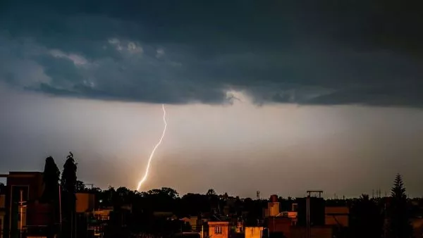 Aviso tormenta eléctrica norte