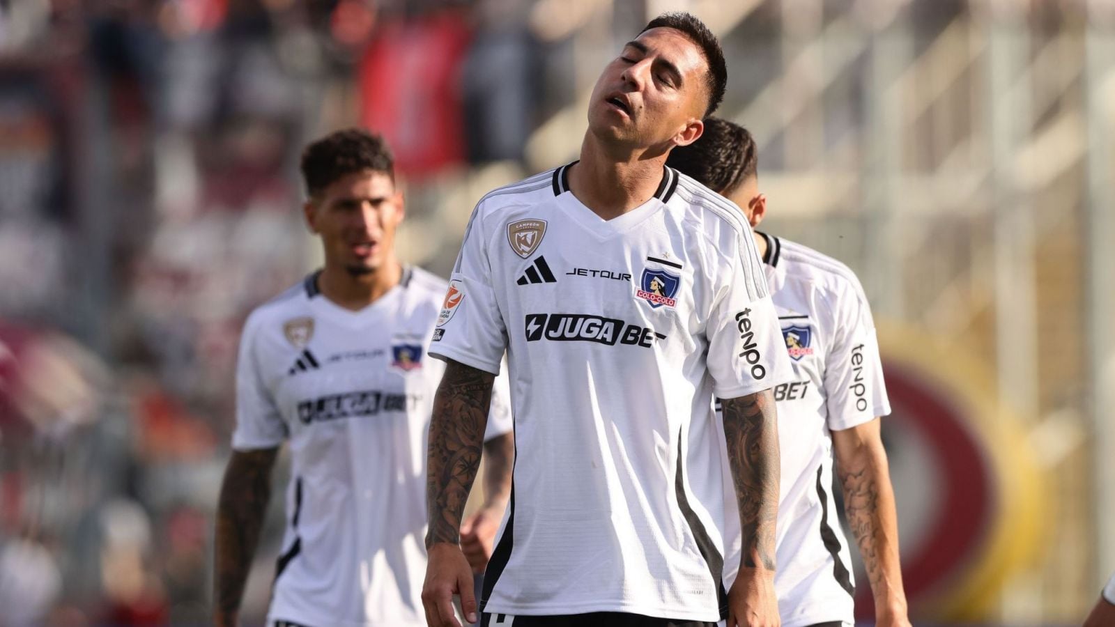 Javier Correa se fue sin saludar a los hinchas tras fracaso de Colo Colo