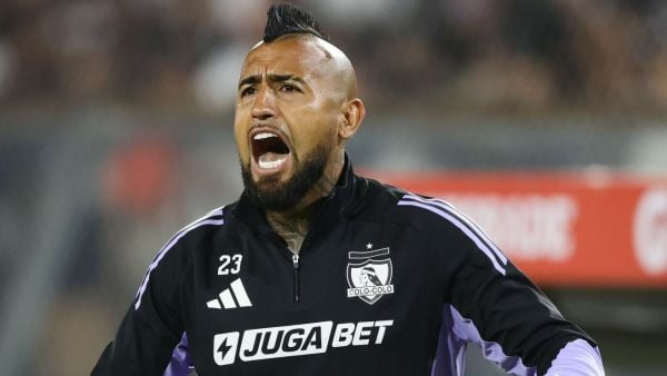 Arturo Vidal disparó contra Fernando Ortiz y ByN tras fracaso de Colo Colo