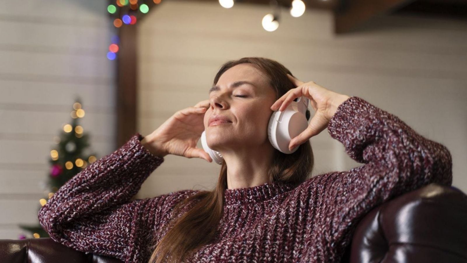 ¡Arma tu playlist!: Canciones que no pueden faltar para esta Navidad 2026