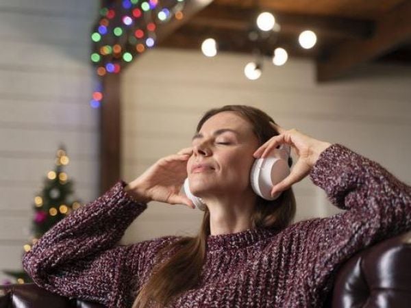 ¡Arma tu playlist!: Canciones que no pueden faltar para esta Navidad 2026