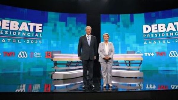 debate anatel jara kast