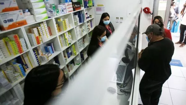 Venta de medicamentos en farmacia