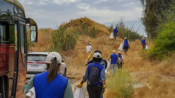 Realizan jornada ambiental en el río Mapocho