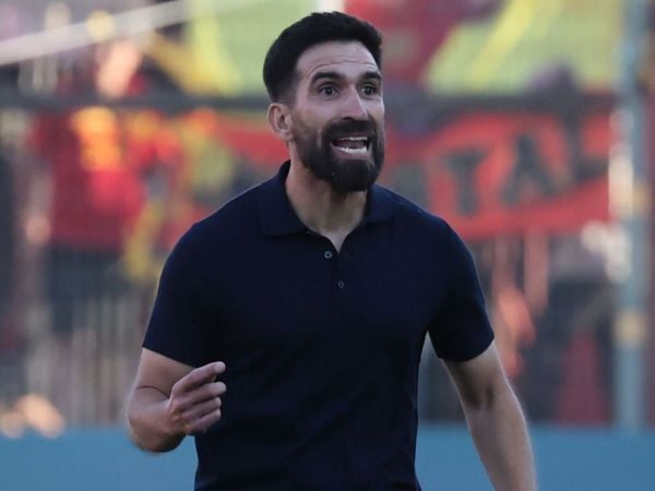 Unión Española ratificó a Gonzalo Villagra como técnico