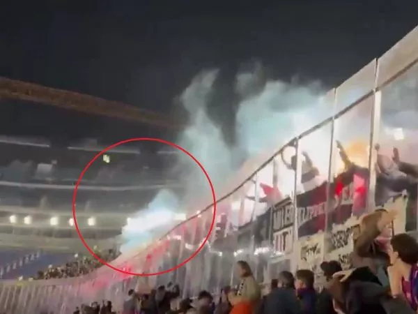 Los barrabravas del Eintracht causaron pánico en el Camp Nou en su visita a Barcelona por Champions League.