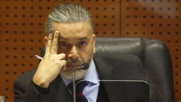 Juez Urrutia es investigado por viajar al extranjero con licencia médica