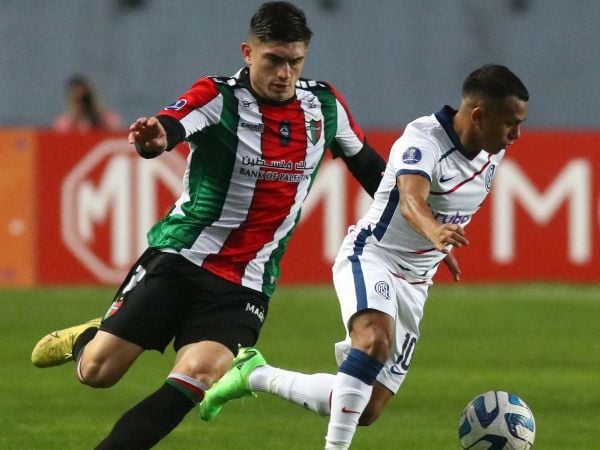 Cristian Nahuel Barrios jugando ante Palestino por Copa Sudamericana