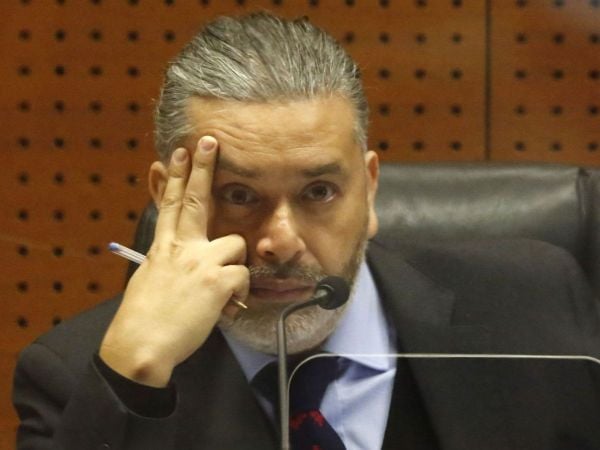 Juez Urrutia es investigado por viajar al extranjero con licencia médica