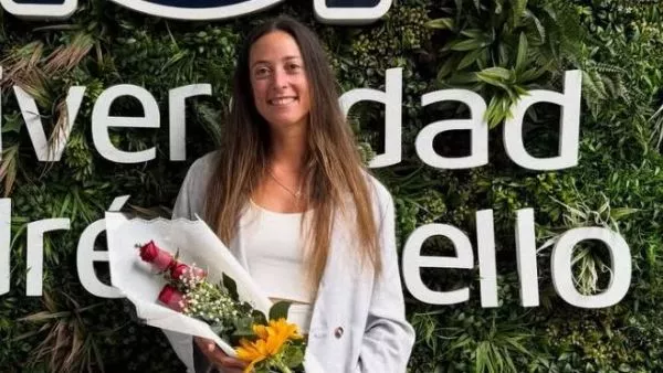 Antonia Abraham celebró que terminó su carrera universitaria