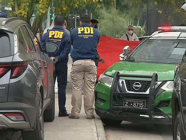 Hombre es asesinado frente al Cementerio General de Recoleta
