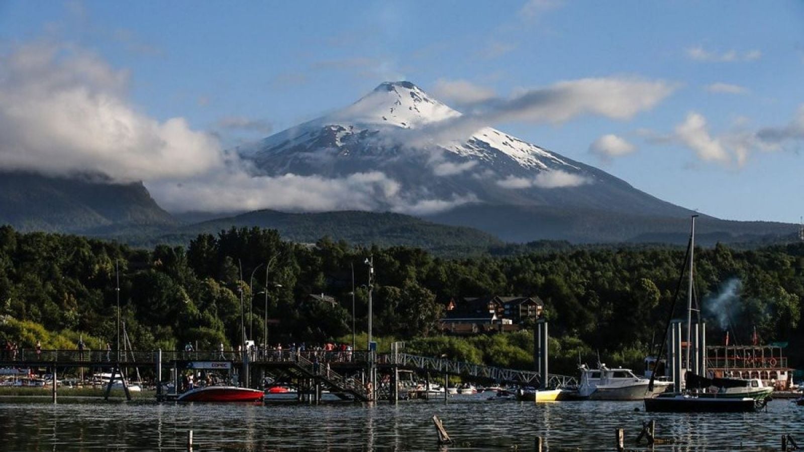 Contraloría detecta no uso de 597 equipos para monitorear al volcán Villarrica