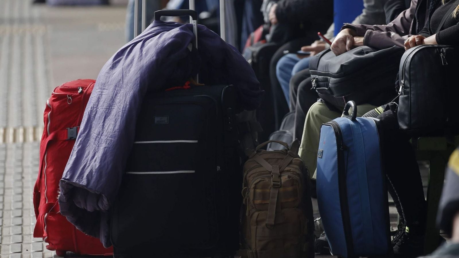 Maletas foto referencial