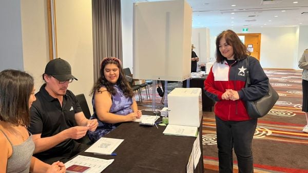 Primera chilena en votar